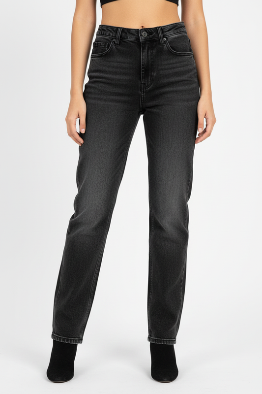 Washed Black Jeans Model